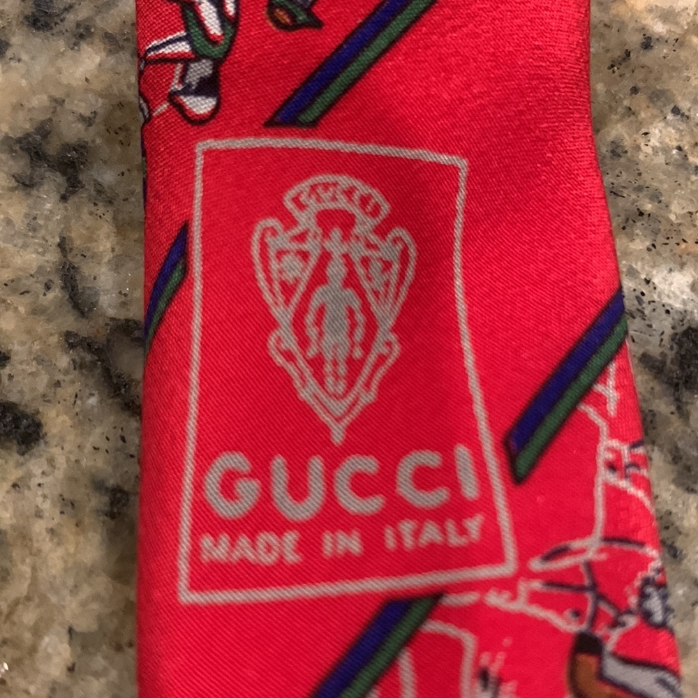 Authentic Gucci made in Italy vintage tie with horse & rider derby racing style - Picture 6 of 8